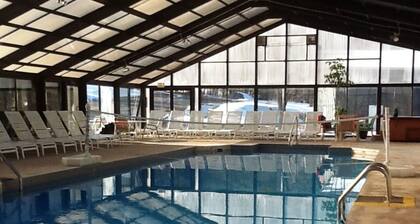 Avalon Resort - Clothing Optional