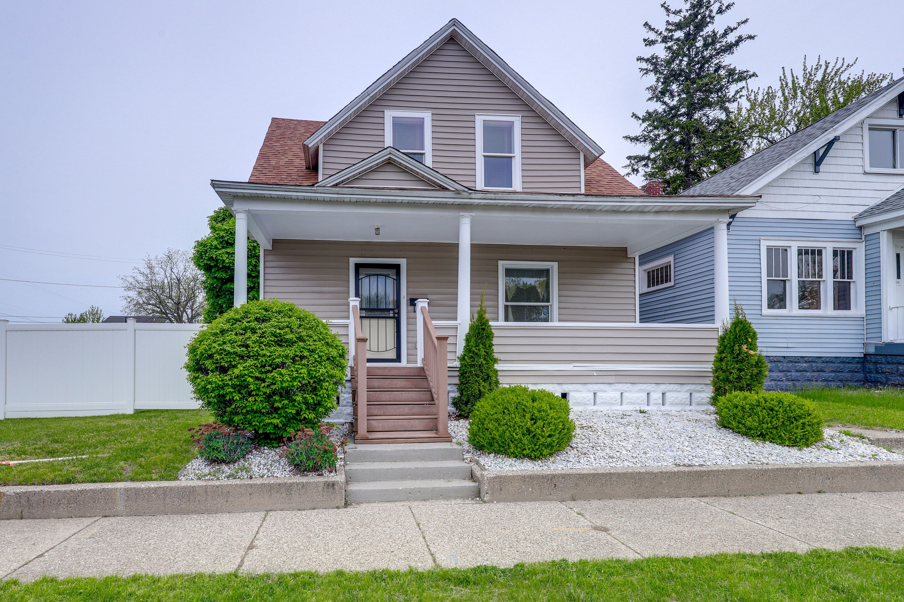 Muskegon Getaway w/ Fire Pit, Patio < 1 Mi to Lake