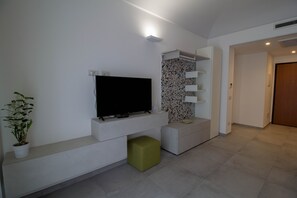 Interni