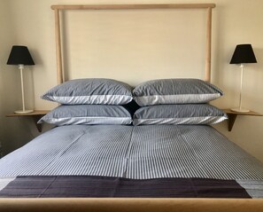 1 sovrum, strykjärn/strykbräda, gratis wi-fi och sängkläder
