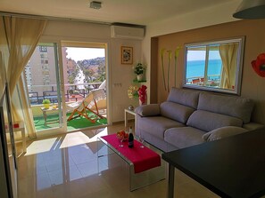 Una televisión, un reproductor de DVD