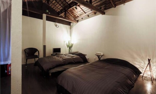 2 makuuhuonetta, silitysrauta/-lauta, Wi-Fi, vuodevaatteet