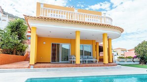 Unclassified image, 2 of 27, button - Villa with private pool and magnificent views of Nekhamkin (Costa Adeje)
