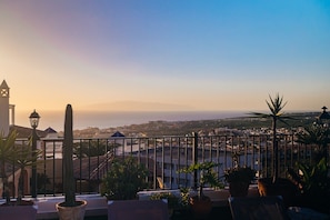 Property grounds - Villa with private pool and magnificent views of Nekhamkin (Costa Adeje)