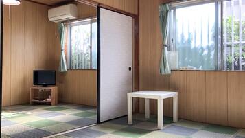 Camera Tradizionale, non fumatori (Japanese Style, for 6 Guests) | Lenzuola