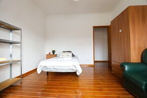 3 camere