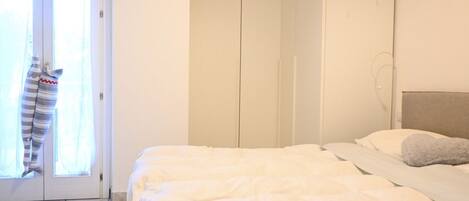 2 dormitoris i roba de llit