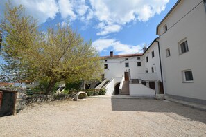 Front of property - Two Storey Apartment Morea (Malinska-Dubasnica)