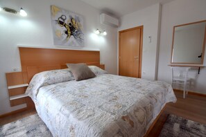 Appartamento, 2 camere da letto | Ferro/asse da stiro, Wi-Fi gratuito, lenzuola