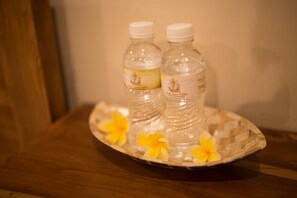 Deluxe Room, Pool View | Room amenity