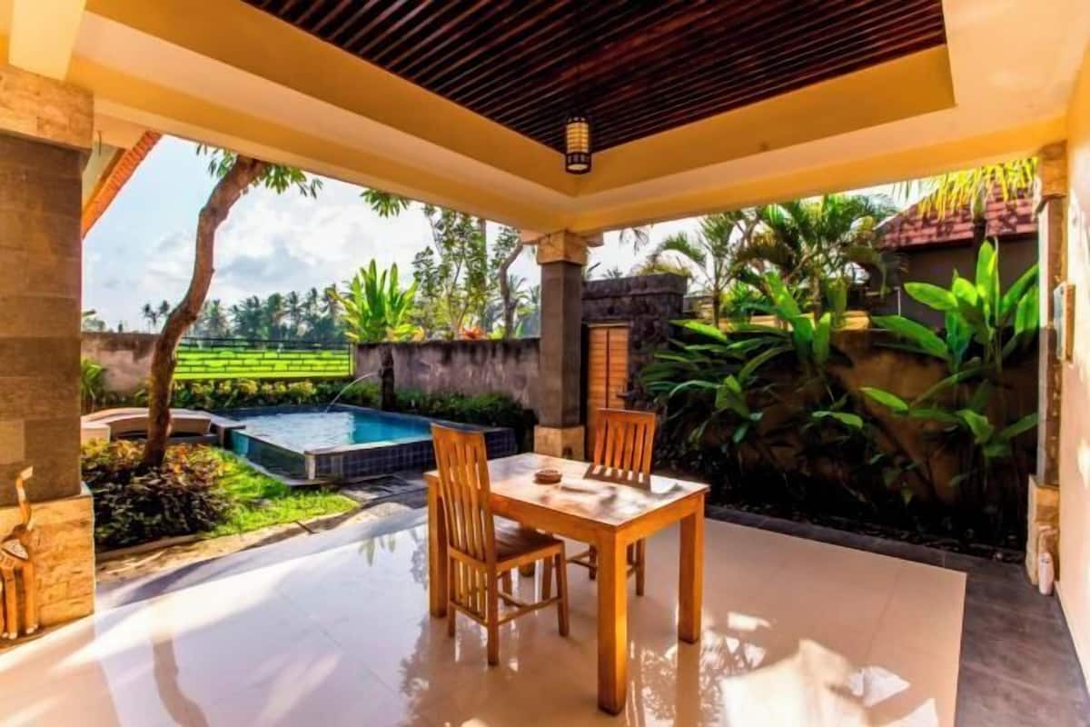 1 chambre, décoration personnalisée, ameublement personnalisé, bureau