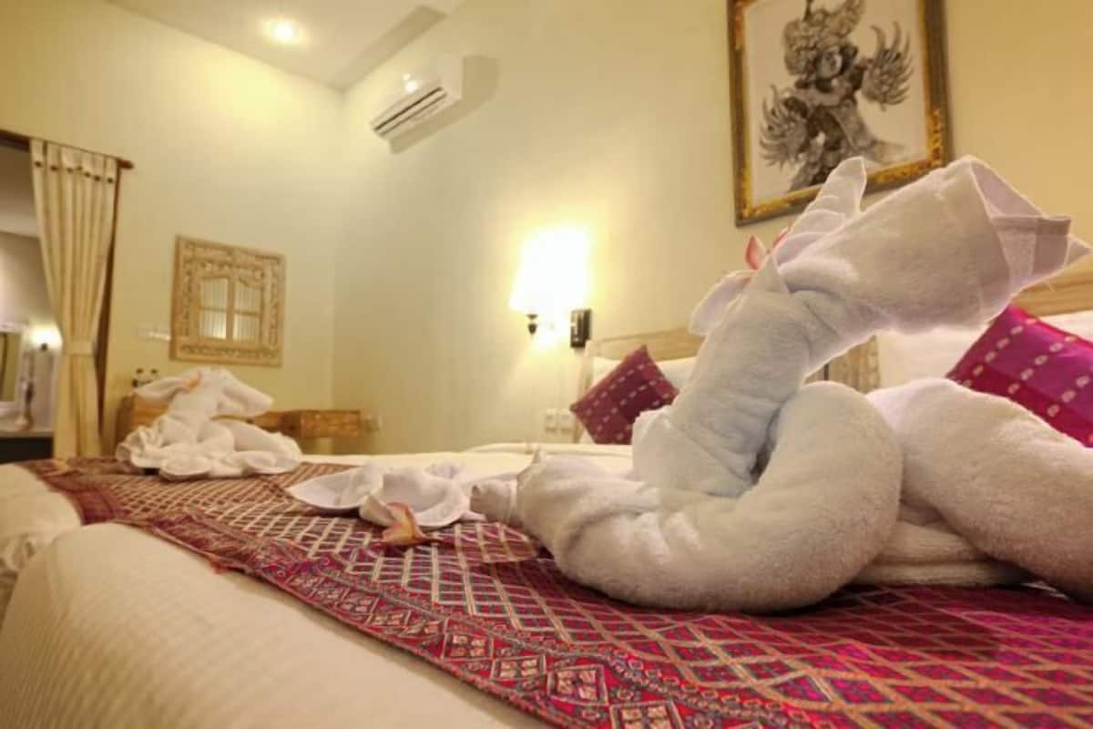 1 sovrum, individuell inredning, unika möbler och skrivbord