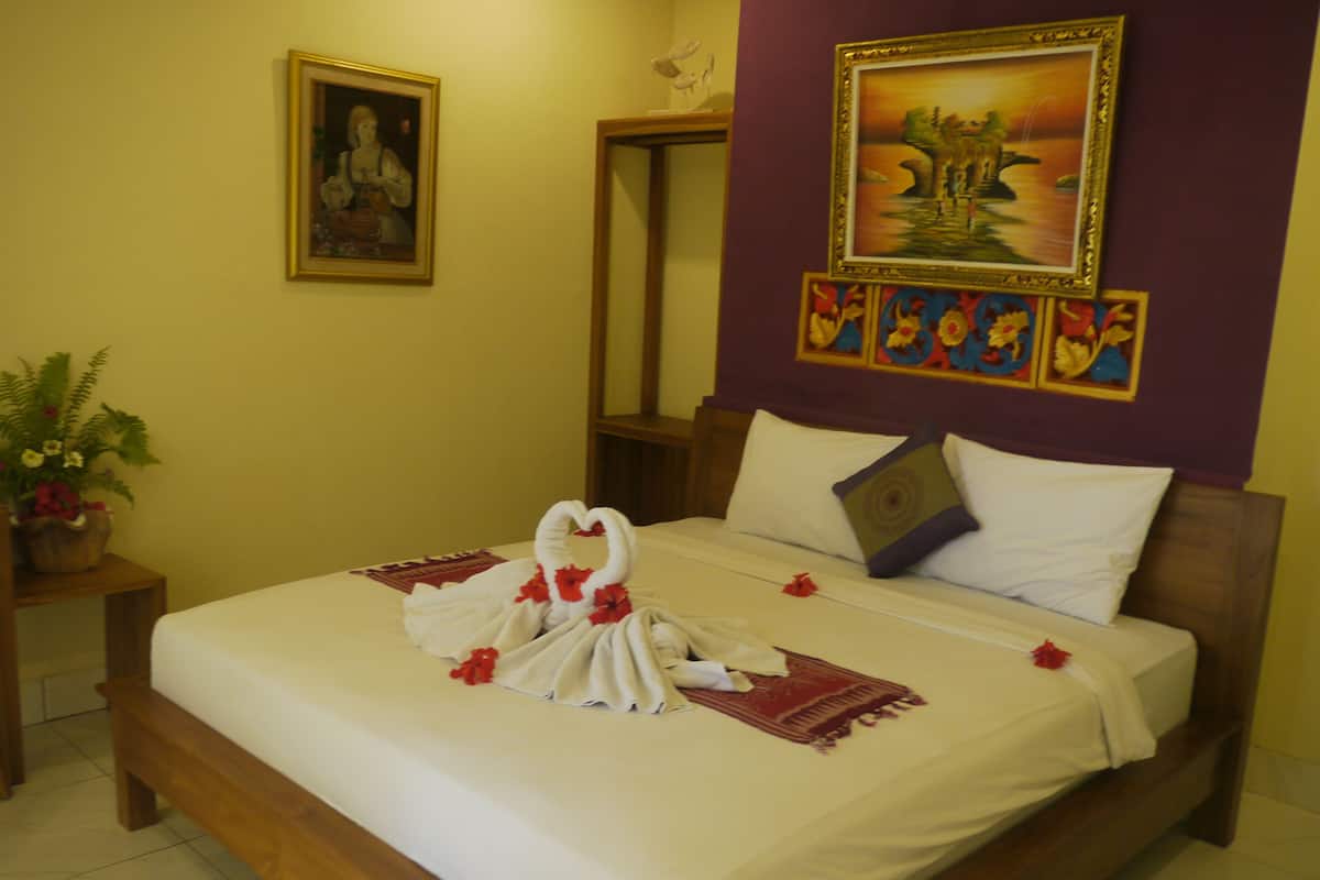 Suite, Pool View | 1 bedroom, individually decorated, individually furnished, desk