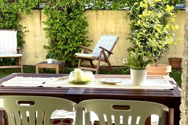 تناول الطعام بالخارج