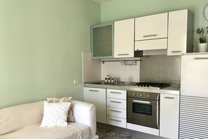 Interior - M216 - Marcelli, two-room apartment with garden 300m from the sea (Marcelli)