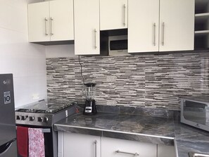 Mikrowelle, Kochgeschirr/Geschirr/Besteck