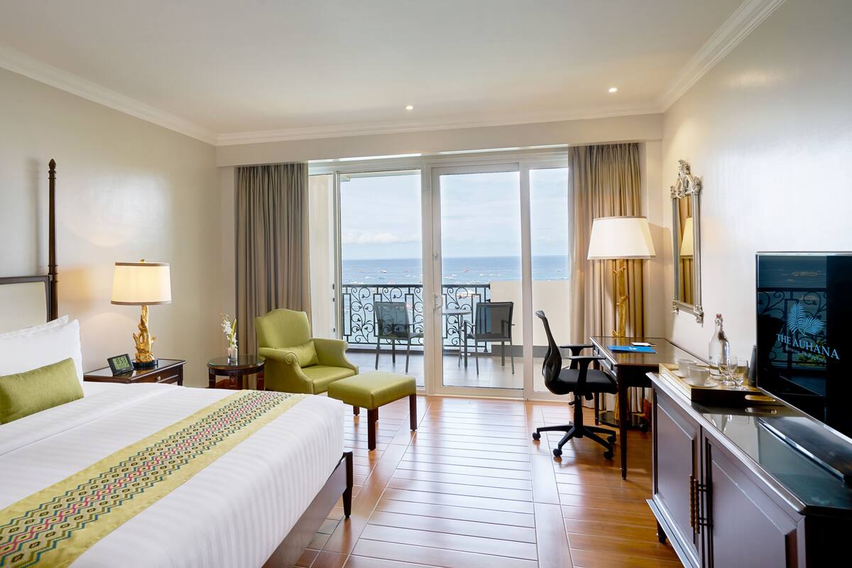 Premier Panoramic Ocean View | Hochwertige Bettwaren, Pillowtop-Betten, Zimmersafe, Schreibtisch