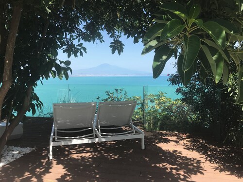Villa neuve vue mer et terrasse