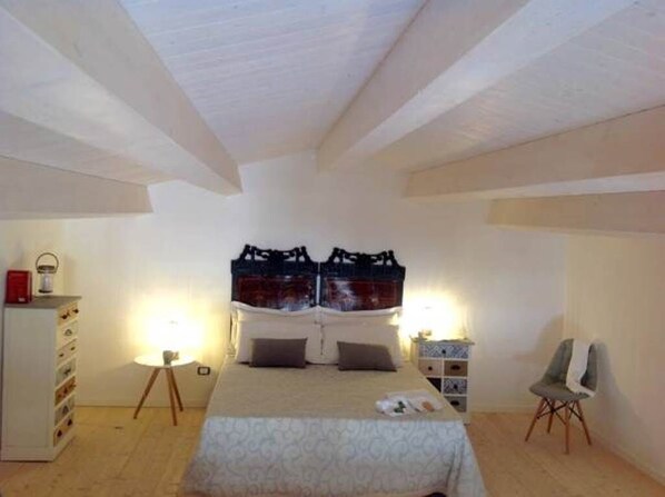 1 camera, ferro/asse da stiro, Wi-Fi, lenzuola