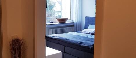 1 chambre, fer et planche à repasser, Wi-Fi gratuit, draps fournis