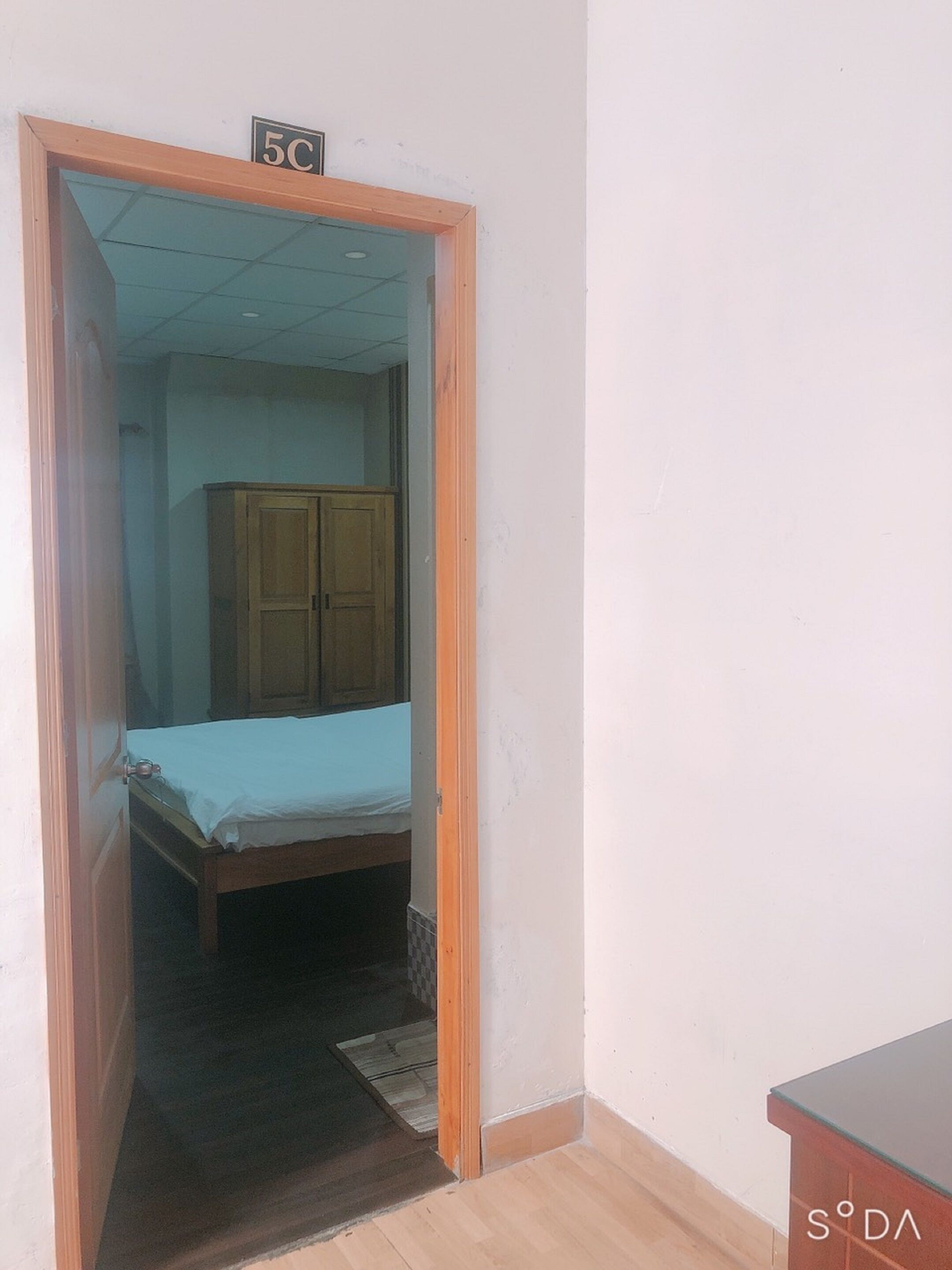 economy room | desk, blackout curtains, free wifi, bed sheets