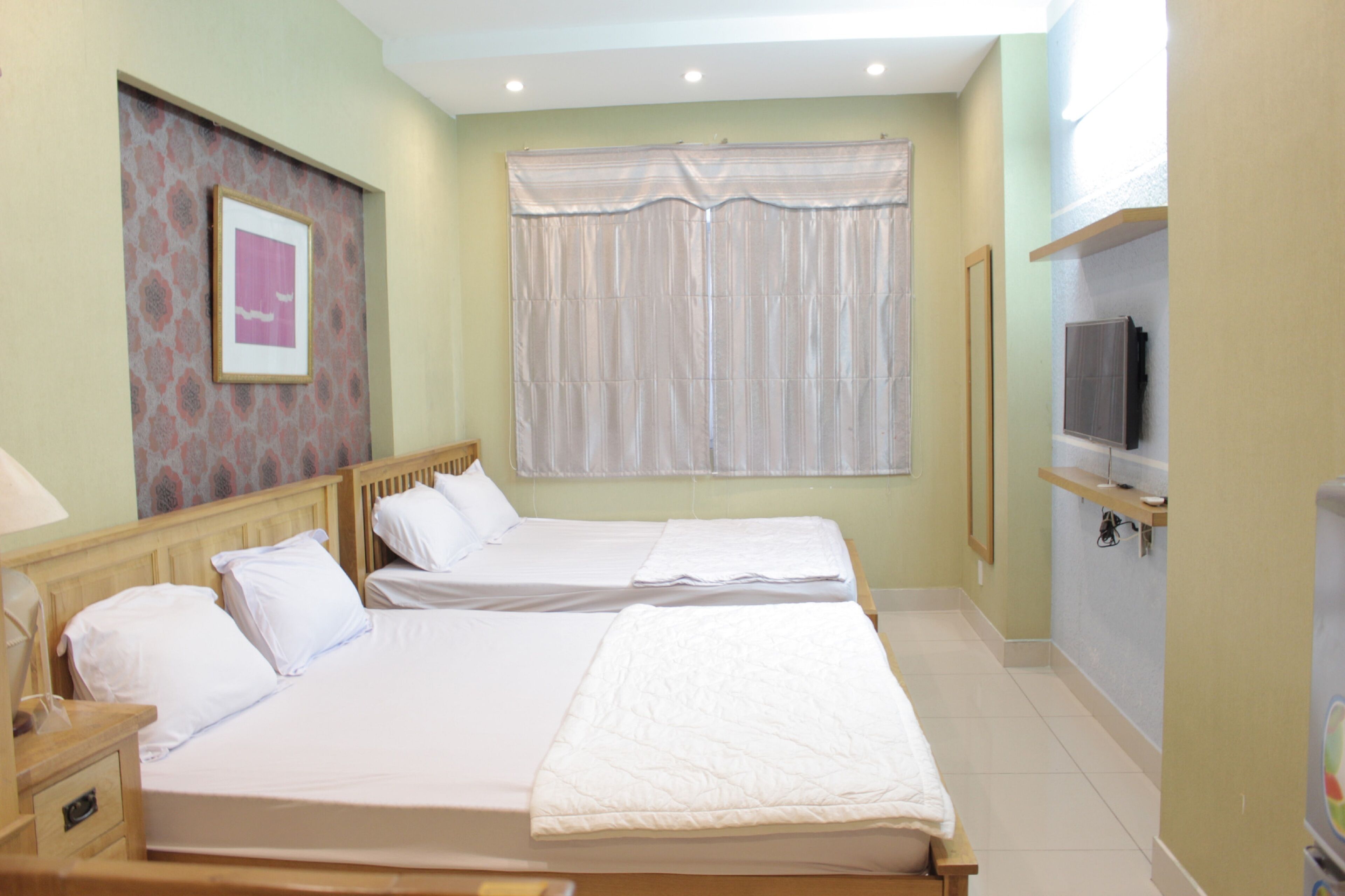 desk, blackout curtains, free wifi, bed sheets