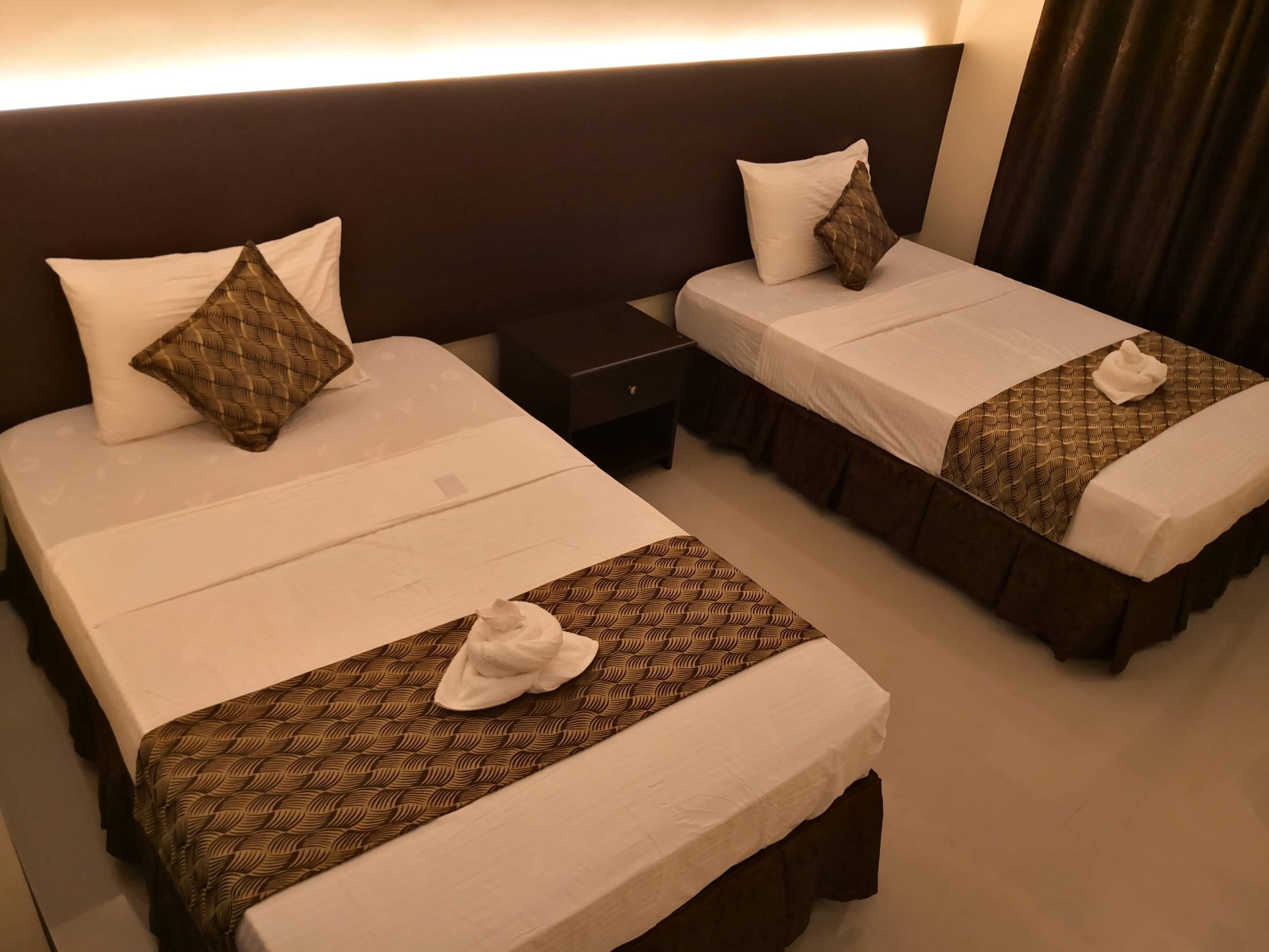 deluxe twin room | 1 bedroom, premium bedding, down duvets, rollaway beds