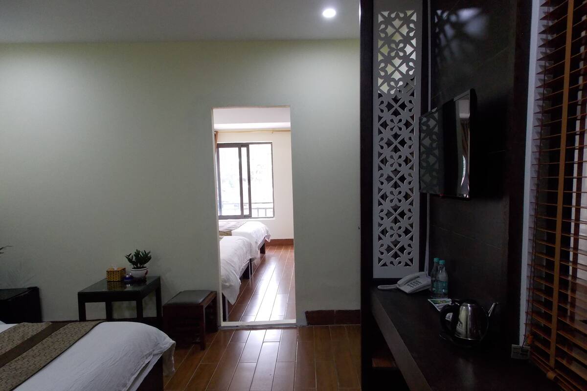 Family Room, 1 Bedroom, City View | Living room