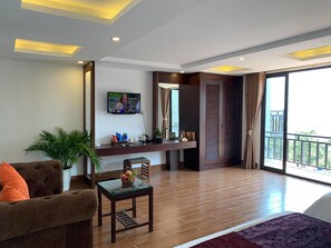 Family Suite, Balcony, Mountain View | Minibar, in-room safe, desk, blackout drapes - Sapa Meriton Boutique Hotel (Sa Pa)