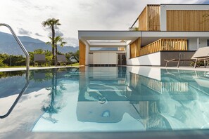 Seasonal outdoor pool, open 10:00 AM to 6:00 PM, pool umbrellas - Alea Garda Lake Suite (Arco)
