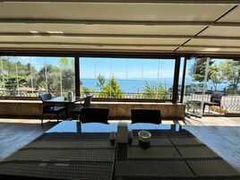 包含每日自助早餐