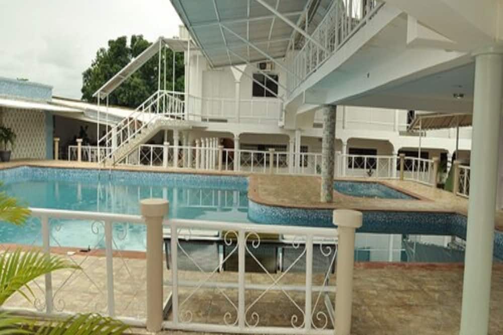 Royal Choice Inn