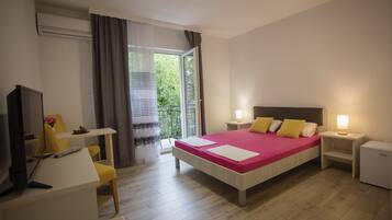 4 slaapkamers, een bureau, geluiddichte muren