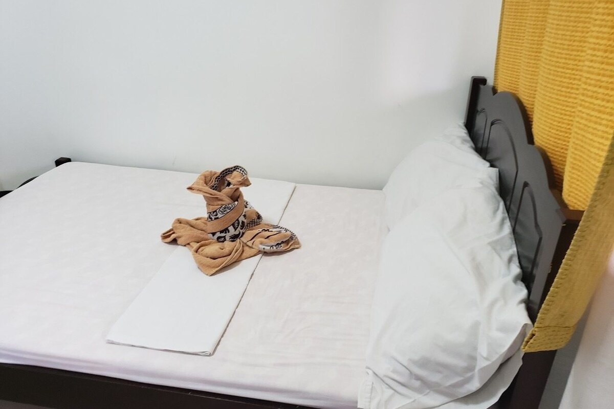 Standard Room, 1 Double Bed, Private Bathroom, Garden Area | Blackout curtains, free WiFi, bed sheets