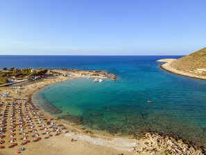 On the beach - Villa Nefeli close to the sea (Stavros)