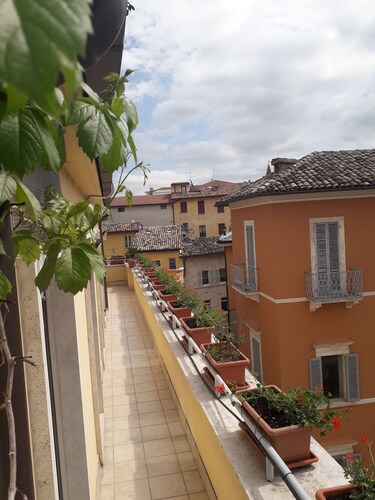 DER ANGRIFF MIT PANORAMISCHER TERRASSE IM HERZEN DES HISTORISCHEN ZENTRUMS