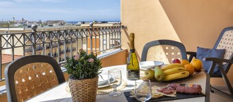 One/two bedroom apartments in Lido area 200 meters from the sea