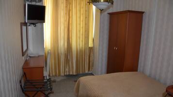 Standard Single Room | Living area | LCD TV