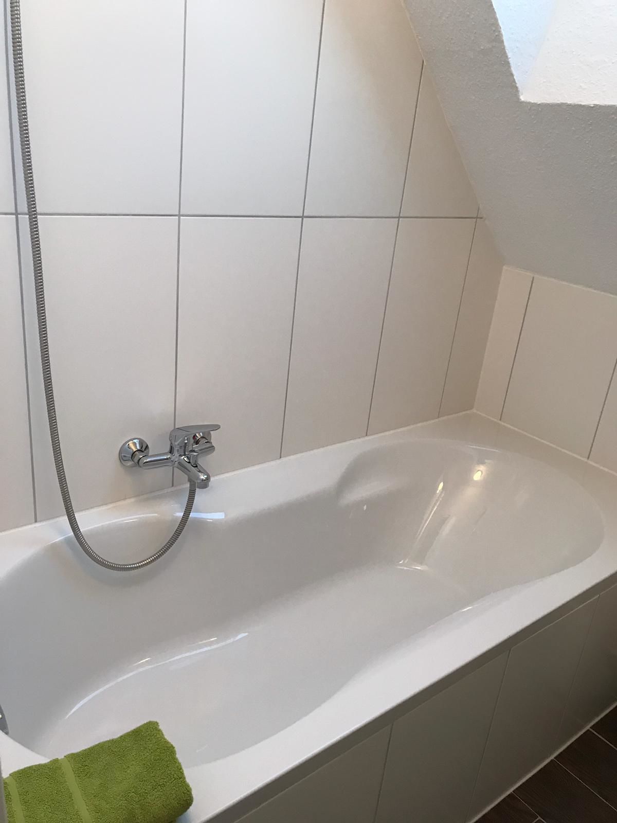 Exclusive-Doppelzimmer, Gartenblick | Badezimmer | Komfortbadewanne, Handtücher