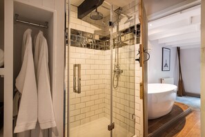 Deluxe cottage, en-suite badkamer, uitzicht op tuin (The Hideaway) | Badkamer