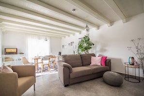 Family Villa | Living room | LCD TV
