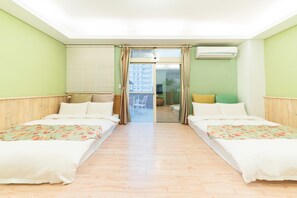 Comfort Quadruple Room, 2 Double Beds | Individually decorated, individually furnished, desk, soundproofing - Story Inn City (Hualien City)