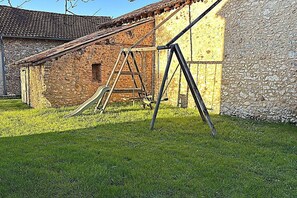 Children’s area - Cottage Lascaux Swimming Pool Tennis - Château Monciaux (Bourrou)