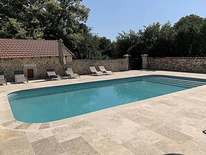 Outdoor pool, a heated pool - Cottage Lascaux Swimming Pool Tennis - Château Monciaux (Bourrou)