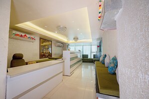 Reception - Hotel Pearl (Ranchi)