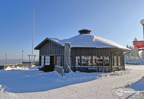 Área de parrillas y picnic