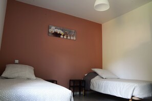 2 bedrooms, iron/ironing board, WiFi, bed sheets - New residence, The Manaka, The Rose of the Sands, calm and rest (lamalou les bains)
