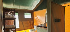 Bathroom - Chaka Camp (Ngorongoro)