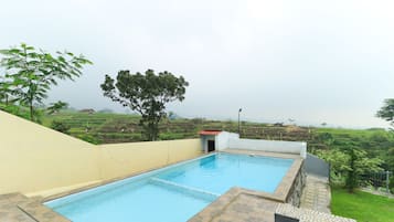 Udendørs pool