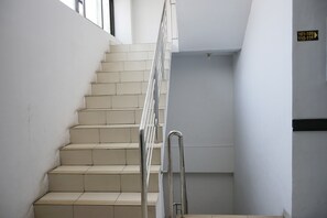 Staircase - OYO 2291 Hotel Bahagia (Makassar)